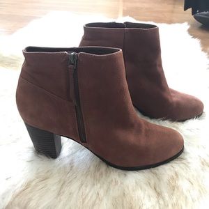 COLE HAAN leather 10B bootie